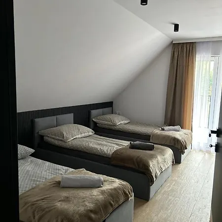 Leśne Wzgórze 3*